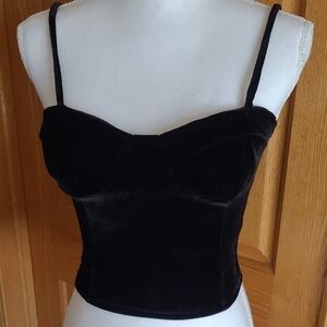 Liz & Sara M (fits Like S) Velvet Cropped Cami